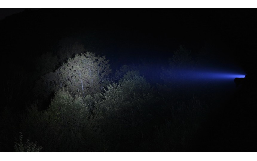 Armytek Dobermann (CREE XP-L HI, 1120лм, 380м, 18650) теплый свет